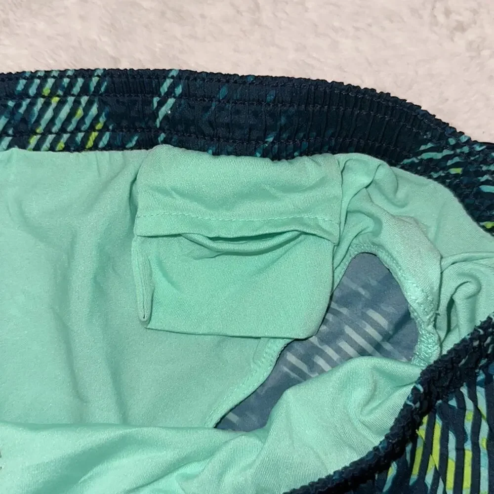 Old Navy Active Women’s Athletic Shorts Size‎ Medium